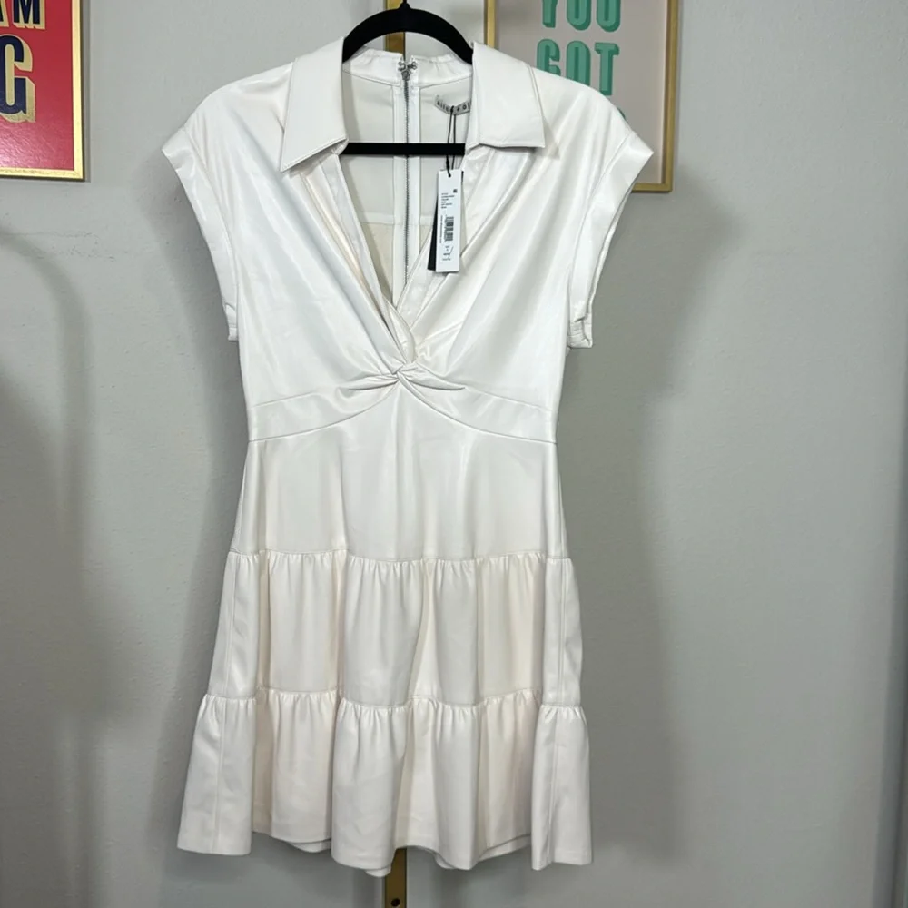 Alice and Olivia
Mila Faux Leather Twist Front Cap Sleeve Dress - Picture 6 of 10